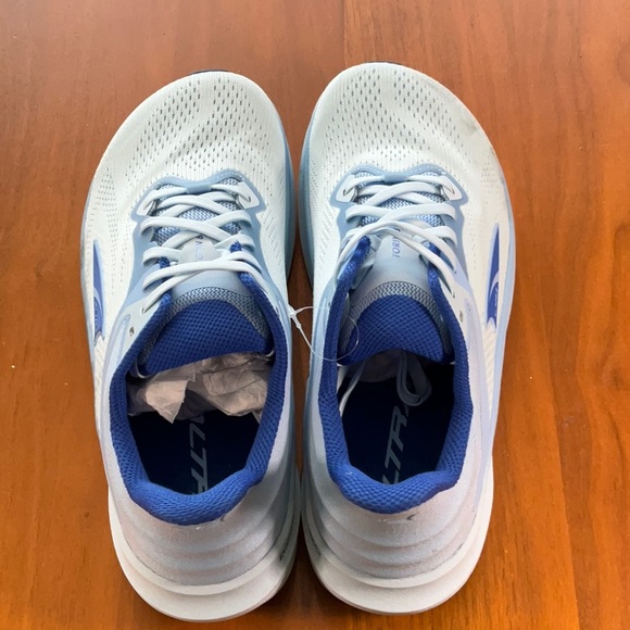 Altra Torin 8 Shoes SAMPLE. - Picture 2 of 4